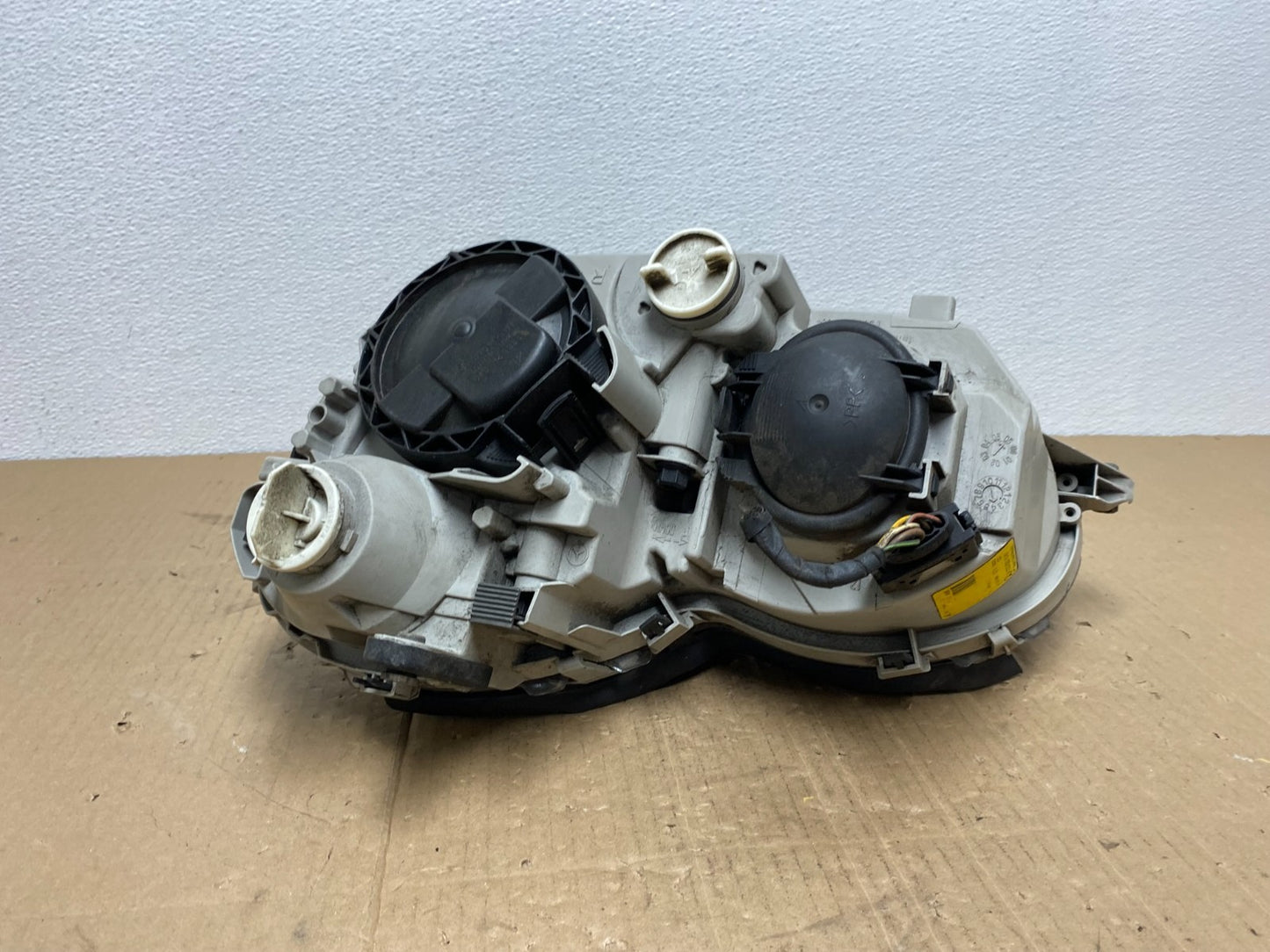2001 - 2004 Mercedes-Benz C Class Halogen Right Passenger Headlight AB8306 DW4