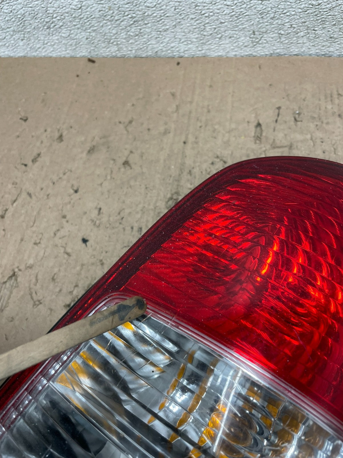 2000 2001 Mazda Mpv Right Passenger RH Side Tail Light Oem q3852 DG8