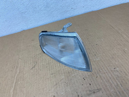 1992 to 1994 Toyota Camry Right Passenger RH Side Turn Signal AC7547 DW1