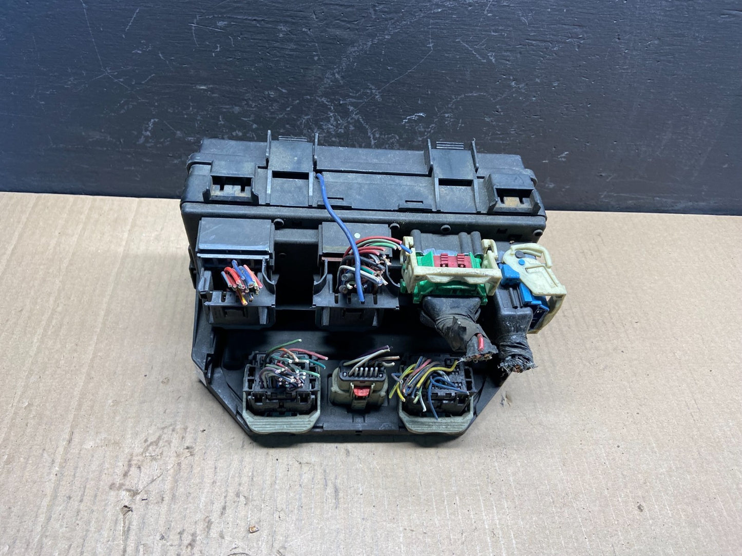 2007 dodge nitro TIPM Integrated Power Fuse Relay Junction Box AC0518 DG1