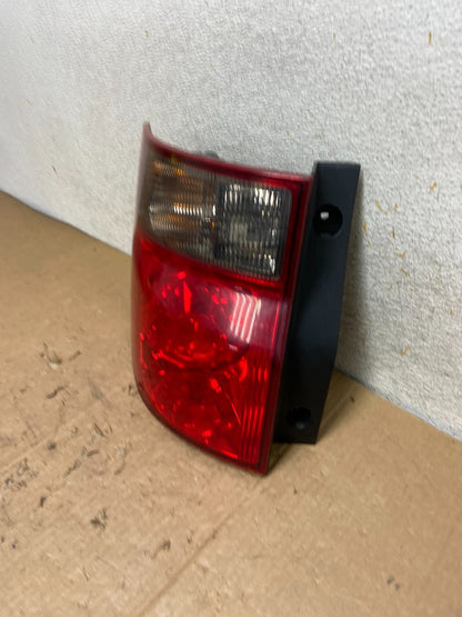 2003 to 2008 Honda Element Left Driver LH Side Tail Light AI9301 LK1