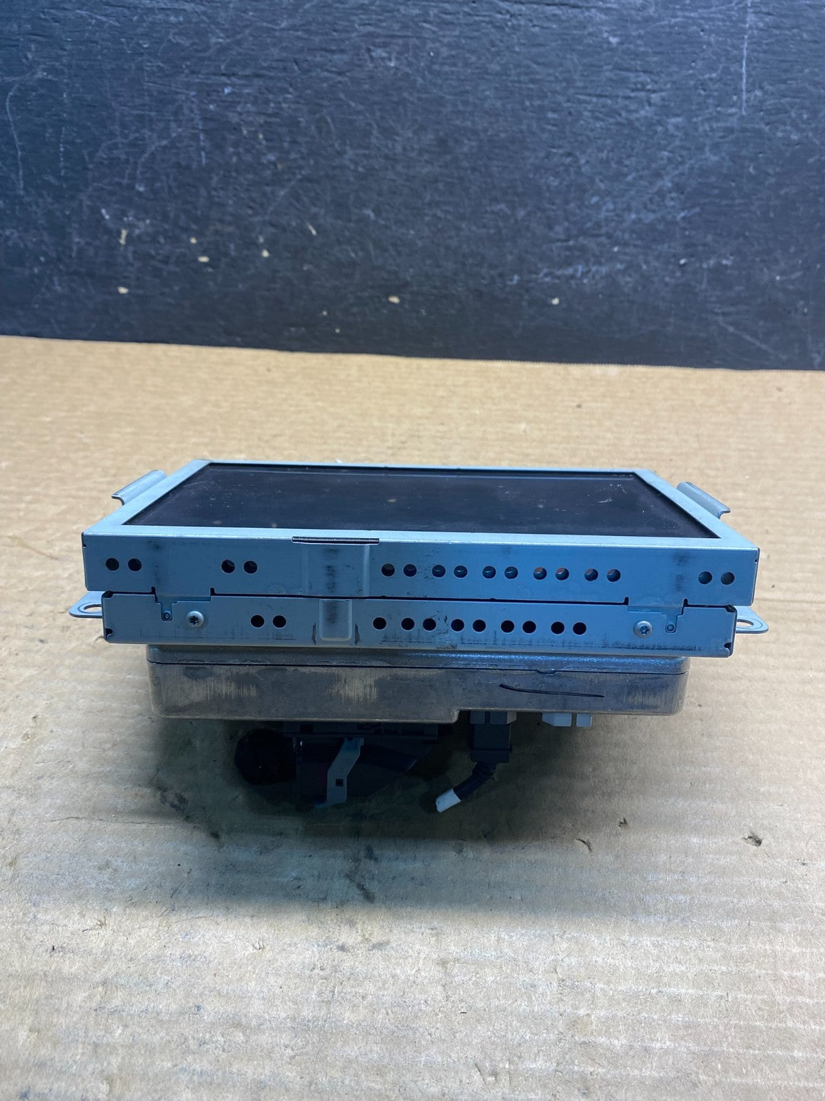2011 to 2014 Ford Explorer Radio Information Display Screen af7851 DG3