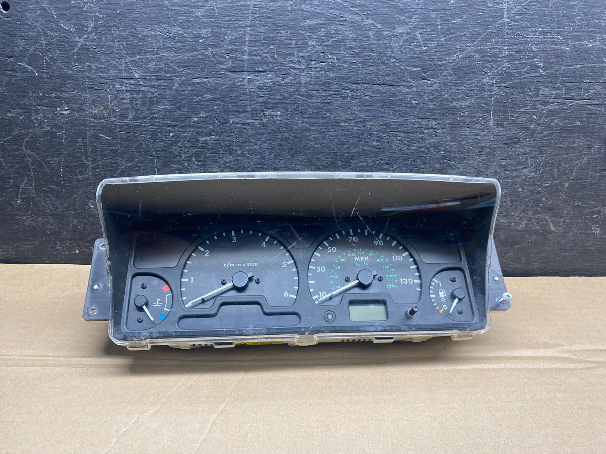 1999 to 2002 Land Rover Discovery Speedometer Cluster Gauge ah9816 DG0