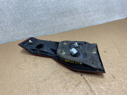1998 to 2000 Honda Accord Right Passenger Side Inner Tail Light OEM V1146 DW5