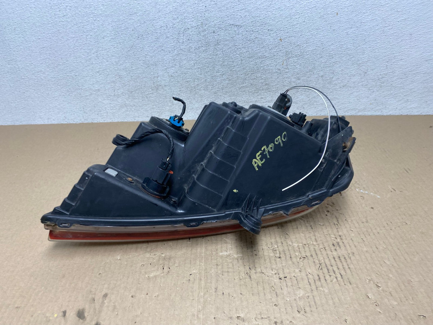 2008 to 2014 Dodge Avenger Right Passenger Side Halogen Headlight AE7090 LK7