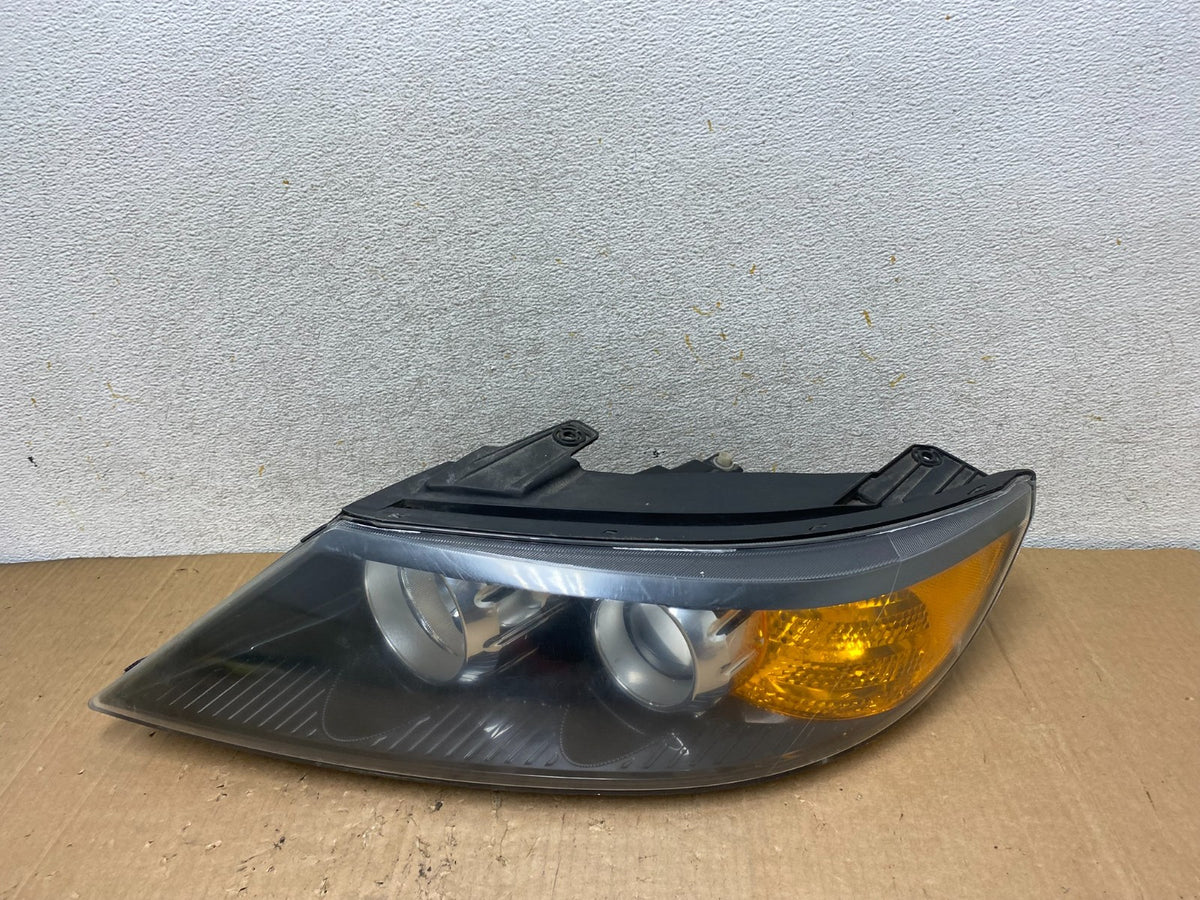 2011 to 2013 Kia Sorento Left Driver LH Side Headlight Halogen AI9014 DW0