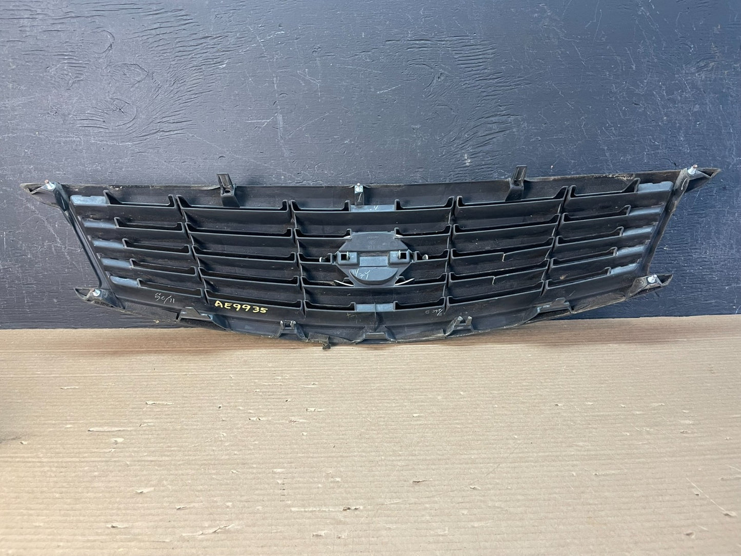 2010 to 2015 Infiniti G37 Front Upper Grill Grille AE9935 DG4