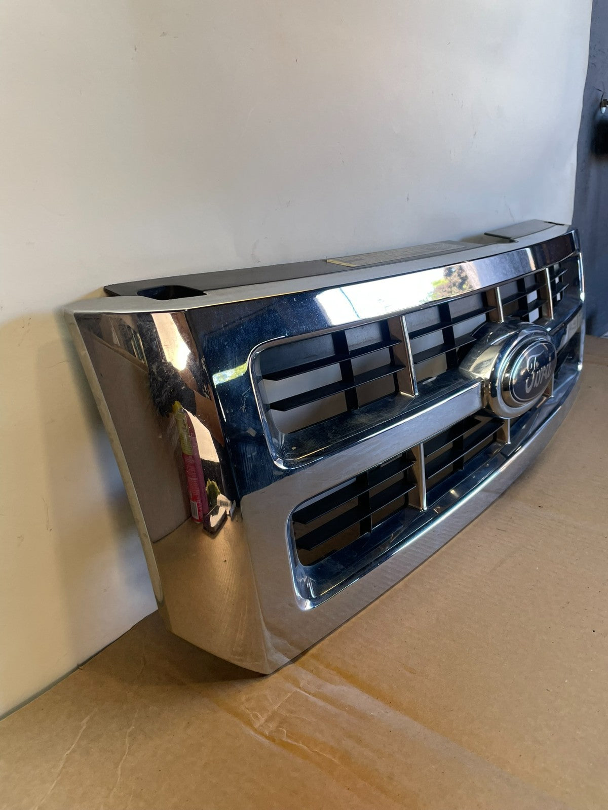 2008 to 2012 Ford Escape Front Upper Grill Grille AG3076 DG2