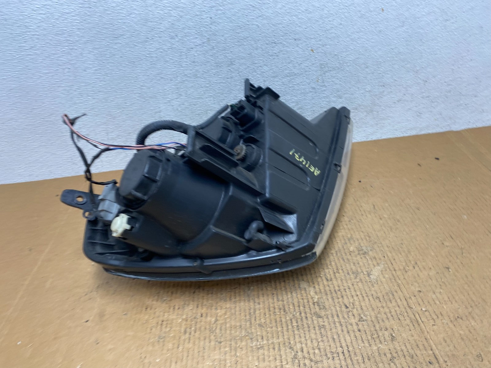 2008-2012 Kia Sedona Left Driver Lh Side Headlight Halogen AE1471 DW8