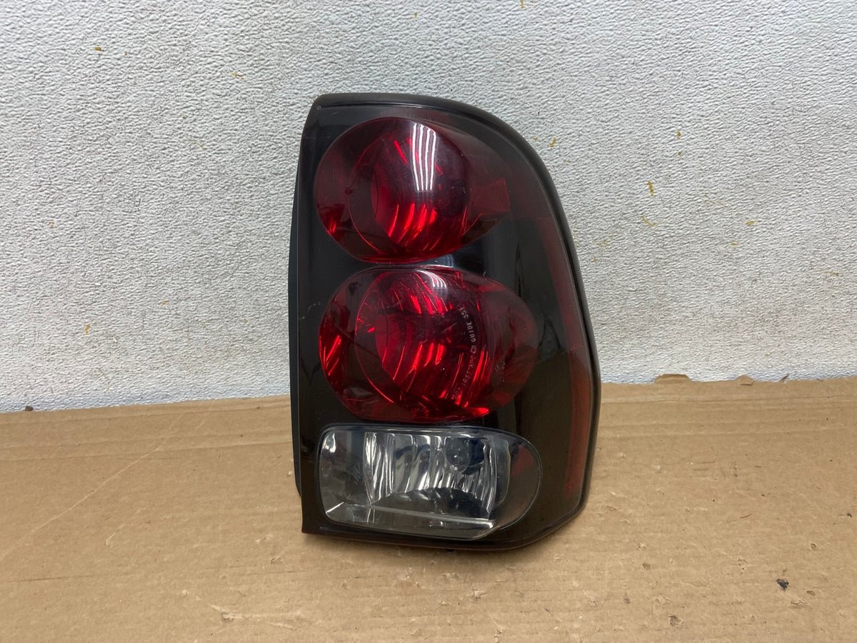 2002 to 2009 Chevrolet Trailblazer Right Passenger Rh Tail Light AH8449 LK0