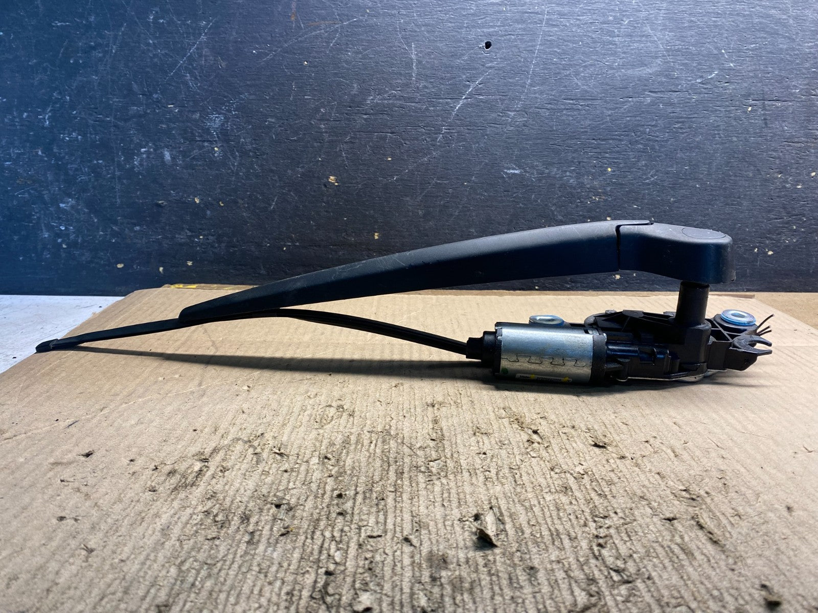 2008-2016 Volvo V70 XC60 XC70 Tailgate Back Door Rear Wiper Motor Wiper z2482 DG0