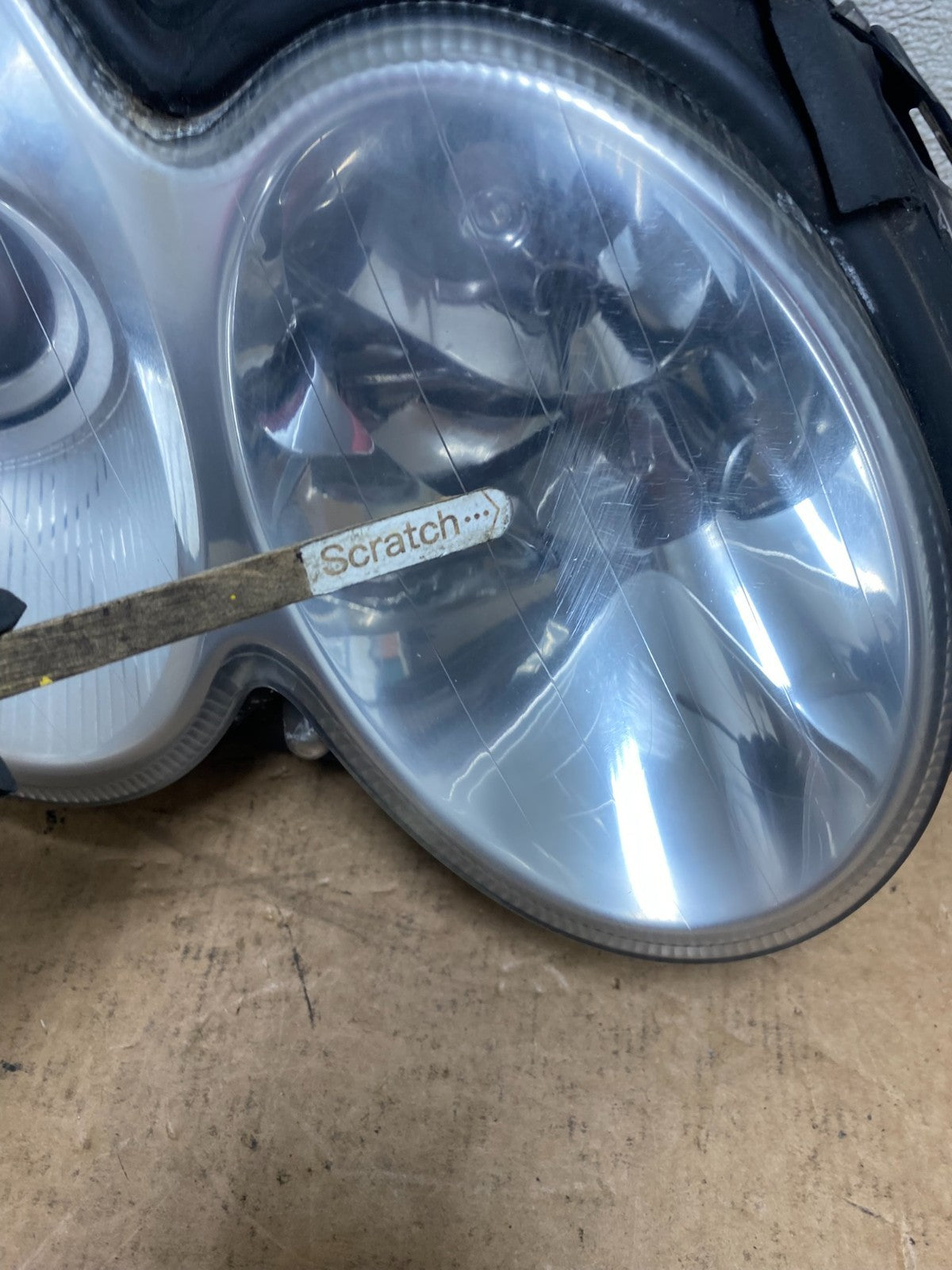 2003-2005 Mercedes Benz W209 CLK CLK350 Right Passenger Xenon Headlight S5532 GD3
