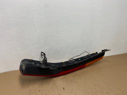 2002 - 2004 Honda Crv Cr-v Right Passenger Rh Side Tail Light AC5984 LK3