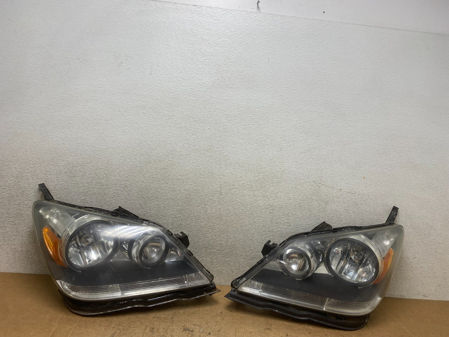 2005 2006 2007 Honda Odyssey Left+Right Set Halogen Headlights T5356 DW0