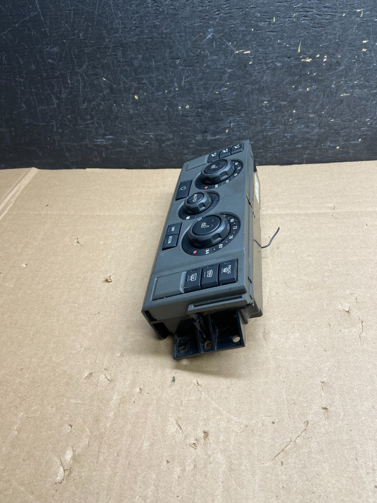2005 to 2009 Land Rover LR3 Ac Heater Climate Control AI6270 DG2