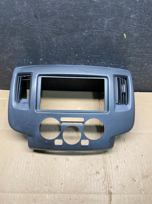 2013-2021 Nissan NV200 Center Console Radio Climate Control Air Vent L5363 DG0