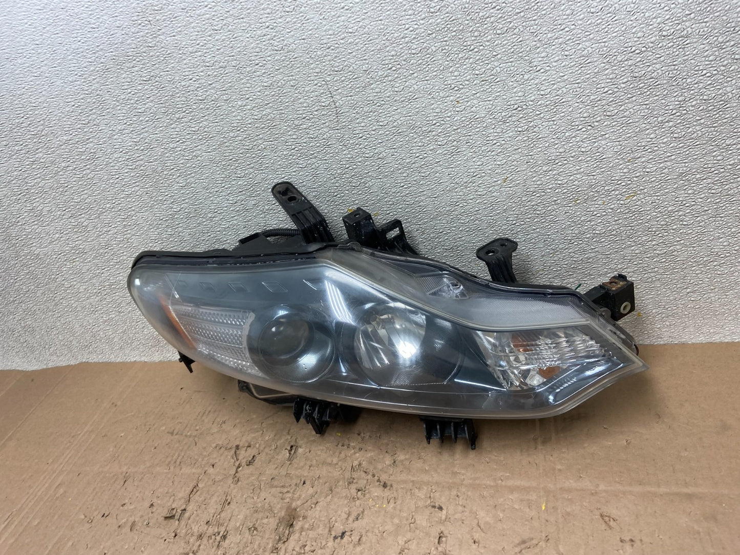 2011 to 2014 Nissan Murano Headlight Right Passenger Rh Oem Halogen Y0501 DW1