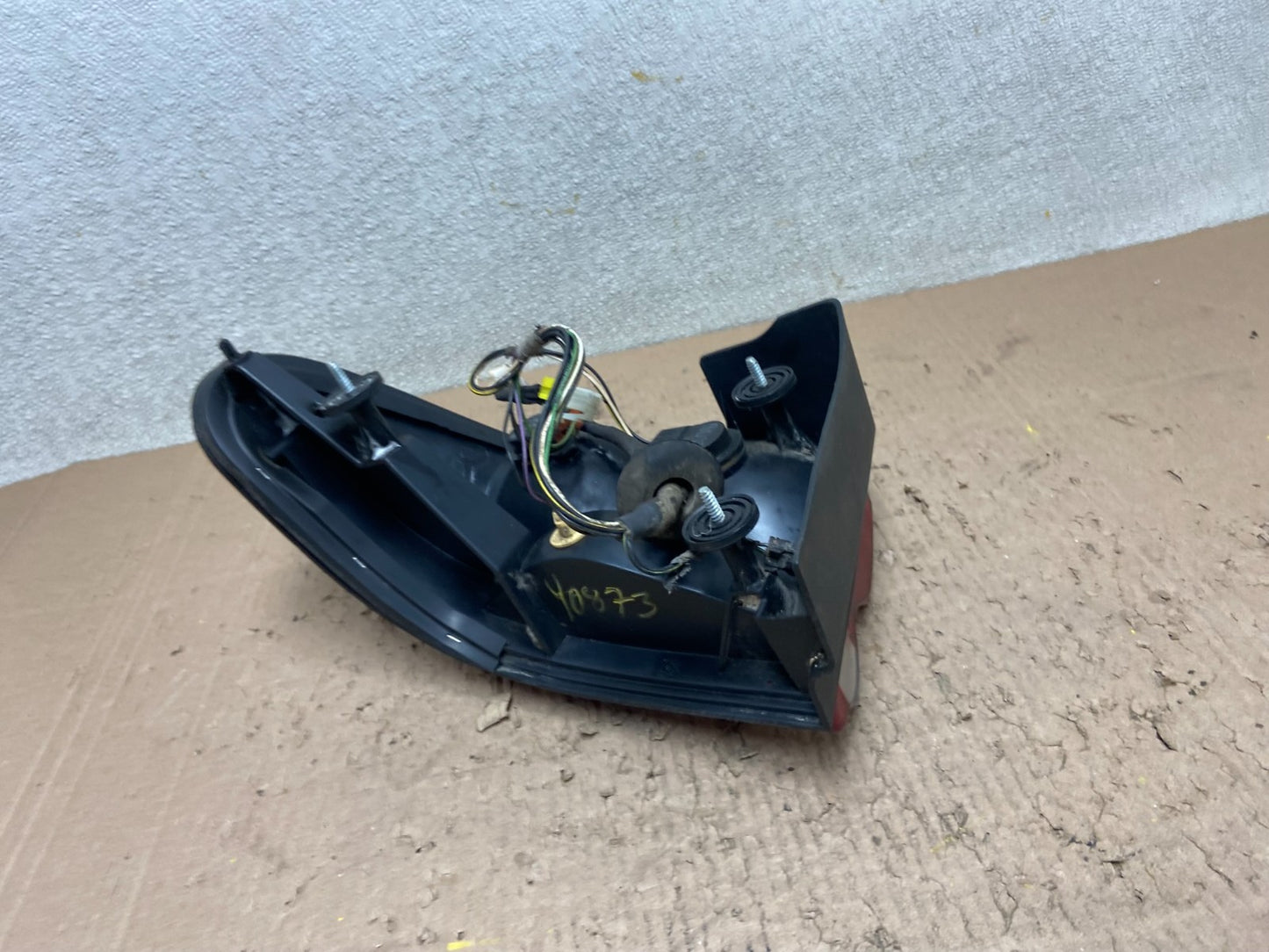 1993 to 1997 Chrysler Concorde Right Passenger Side Tail Light OEM Y0873 DG4