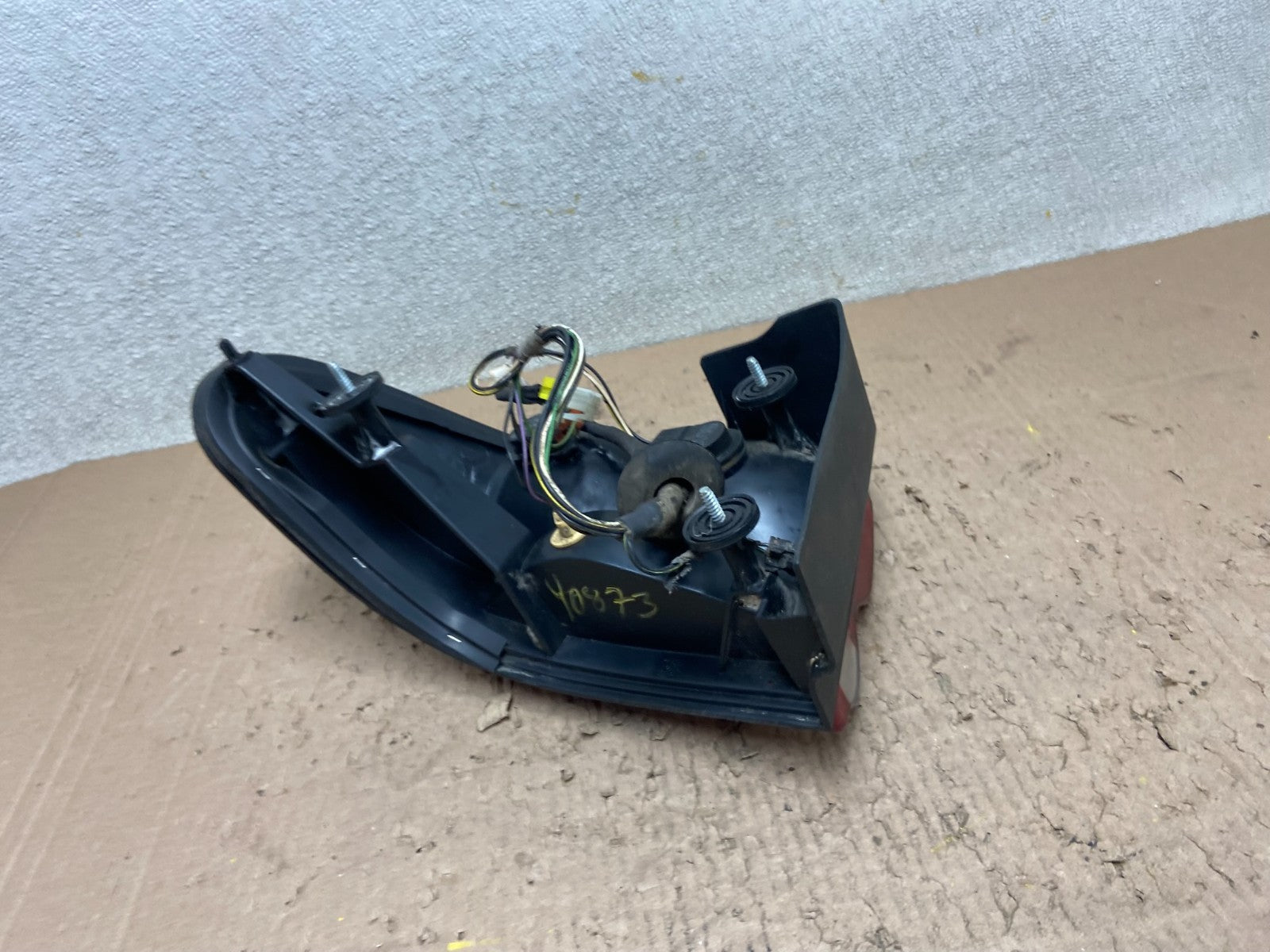 1993 to 1997 Chrysler Concorde Right Passenger Side Tail Light OEM Y0873 DG4