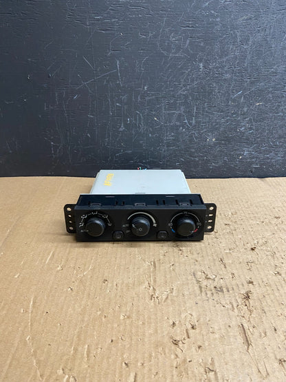 2001 to 2006 Mitsubishi Montero Climate Control Hvac A/C Heater AF1473 DG0