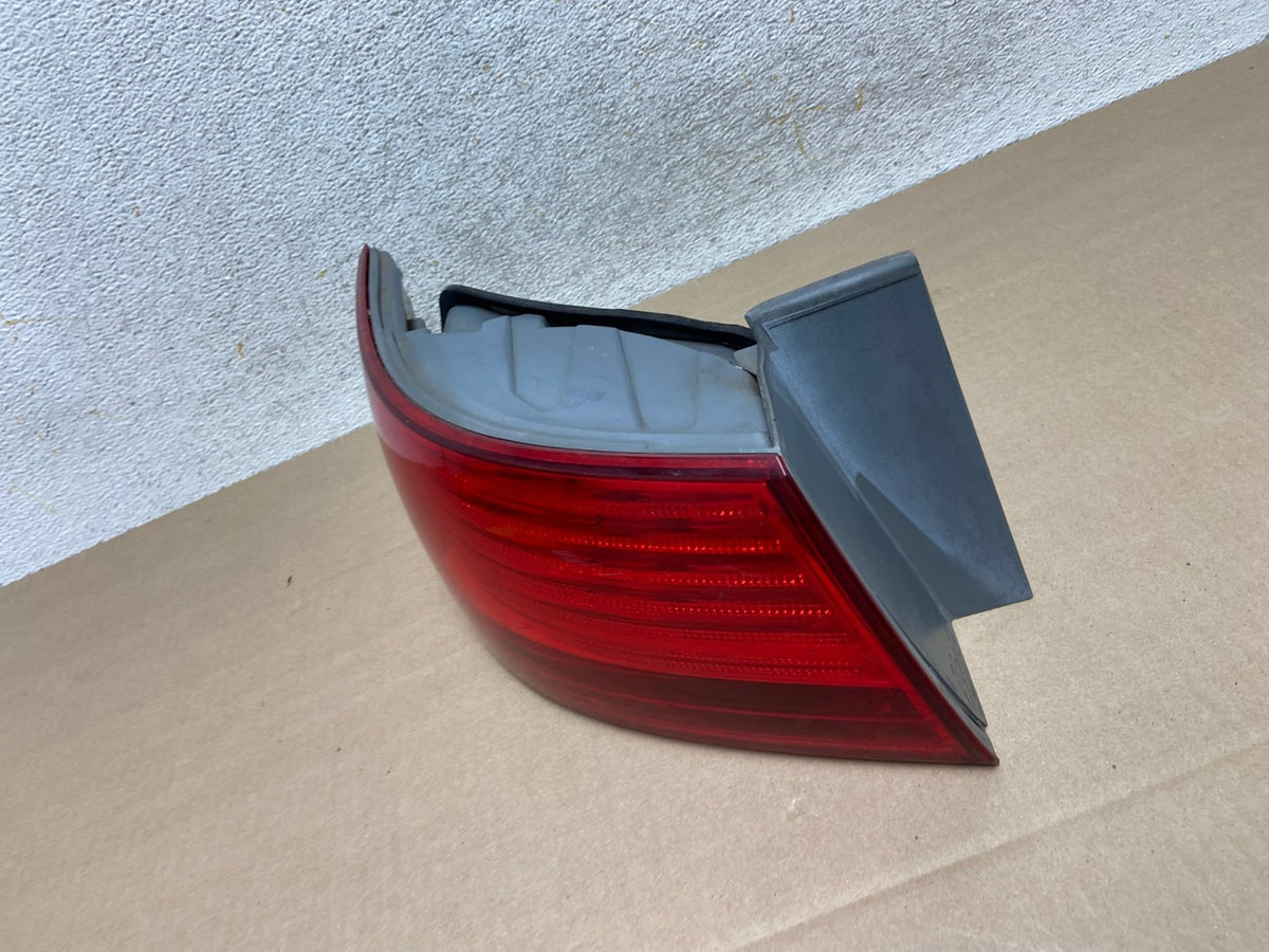 2009 to 2010 Hyundai Sonata Left Driver Lh Side Tail Light AI1379 LK1