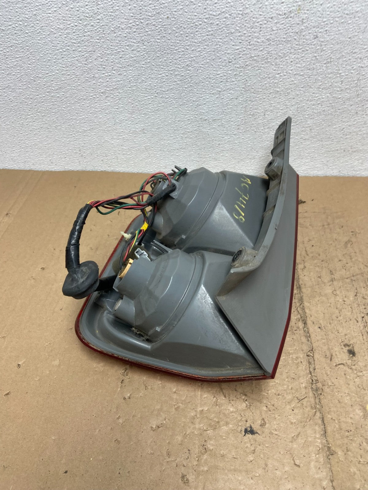 2003 2004 2005 Honda Pilot Left Driver LH Side Tail Light AC7418 DW6