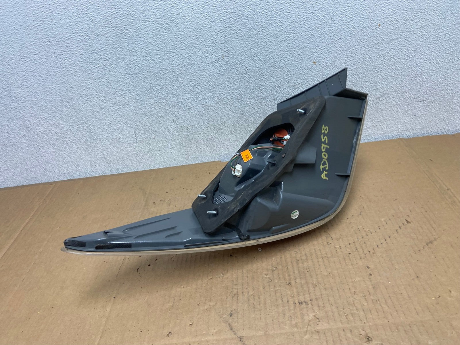 2011 - 2015 Hyundai Sonata Hybrid Right Passenger Tail Light AD0958 LK5