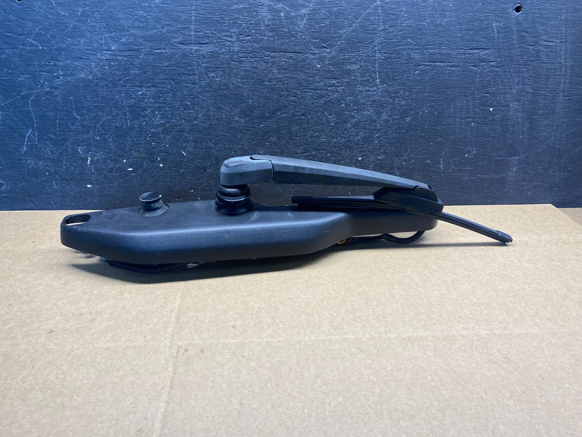 2003 to 2009 Toyota Corolla Matrix Rear Wiper Windshield Motor ag9577 DG1