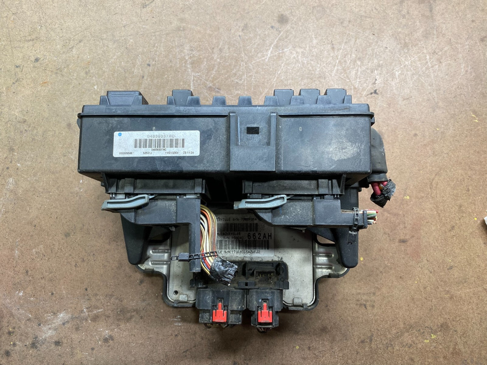 2005 Jeep Grand Cherokee Fuse Box BCM Body Control Module L3956 PS0