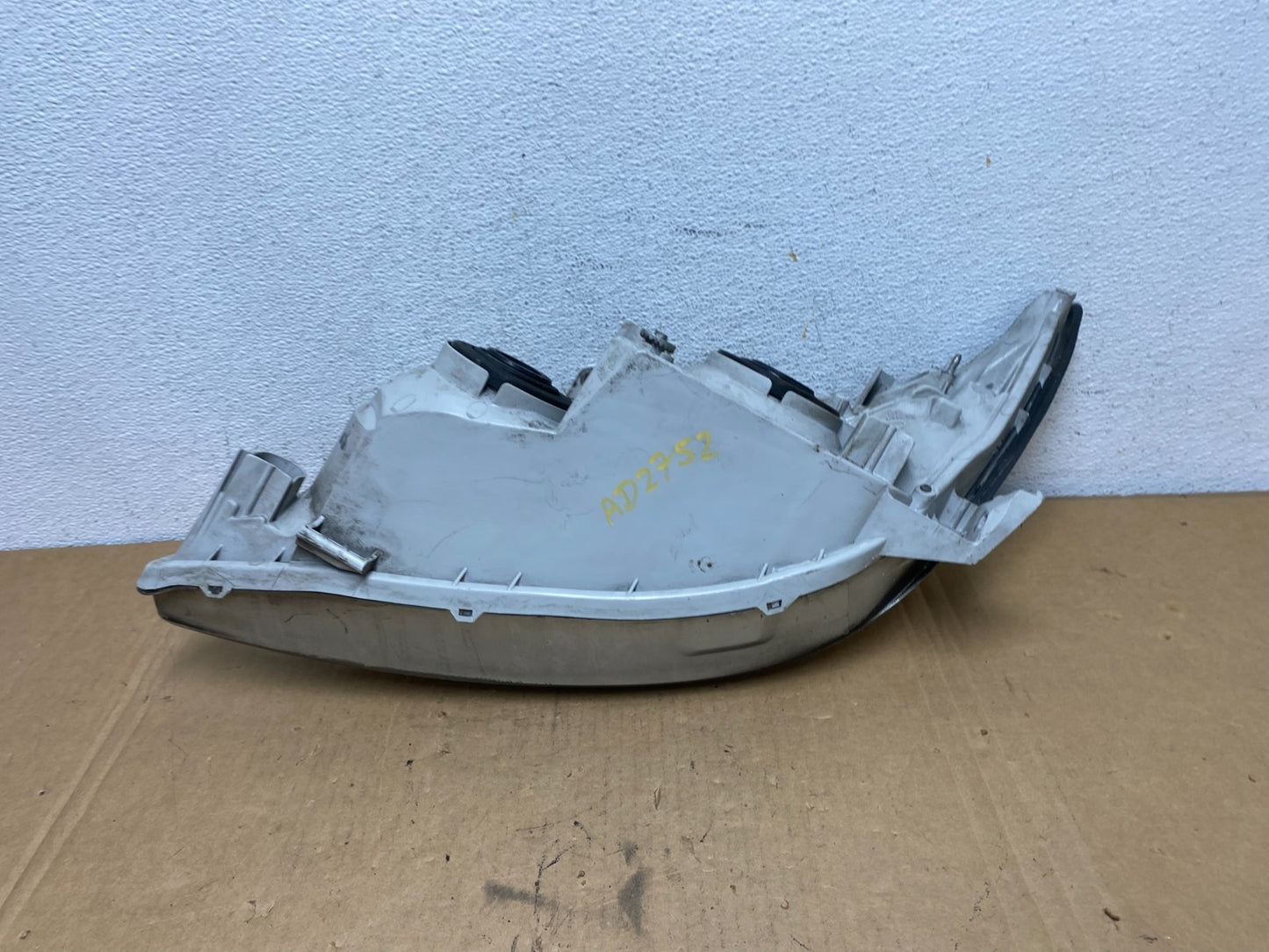2002 to 2004 Toyota Camry Halogen Headlight Right Passenger Rh AD2752 DW5