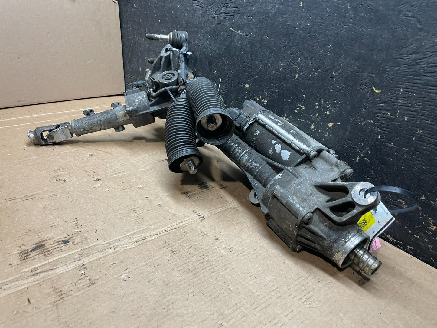 2011-2013 BMW 535i f10 RWD electric power steering gear rack 6850042 Z58092