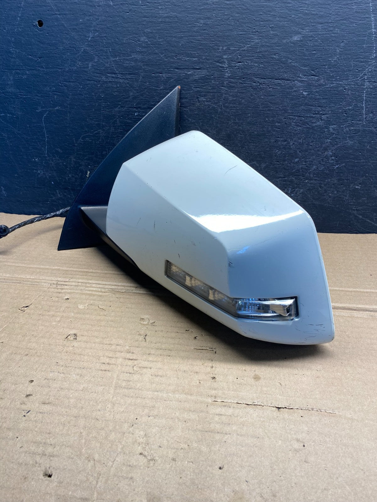2009 to 2015 GMC Acadia Left Driver LH View Turn Signal Door Mirror AE8120 DG2
