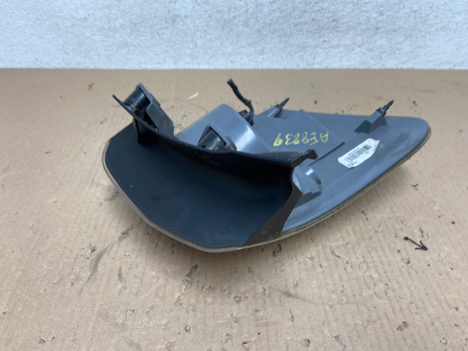 2007 to 2012 GMC Acadia Halogen Tail Light Right Passenger RH Side AE8839 LK4