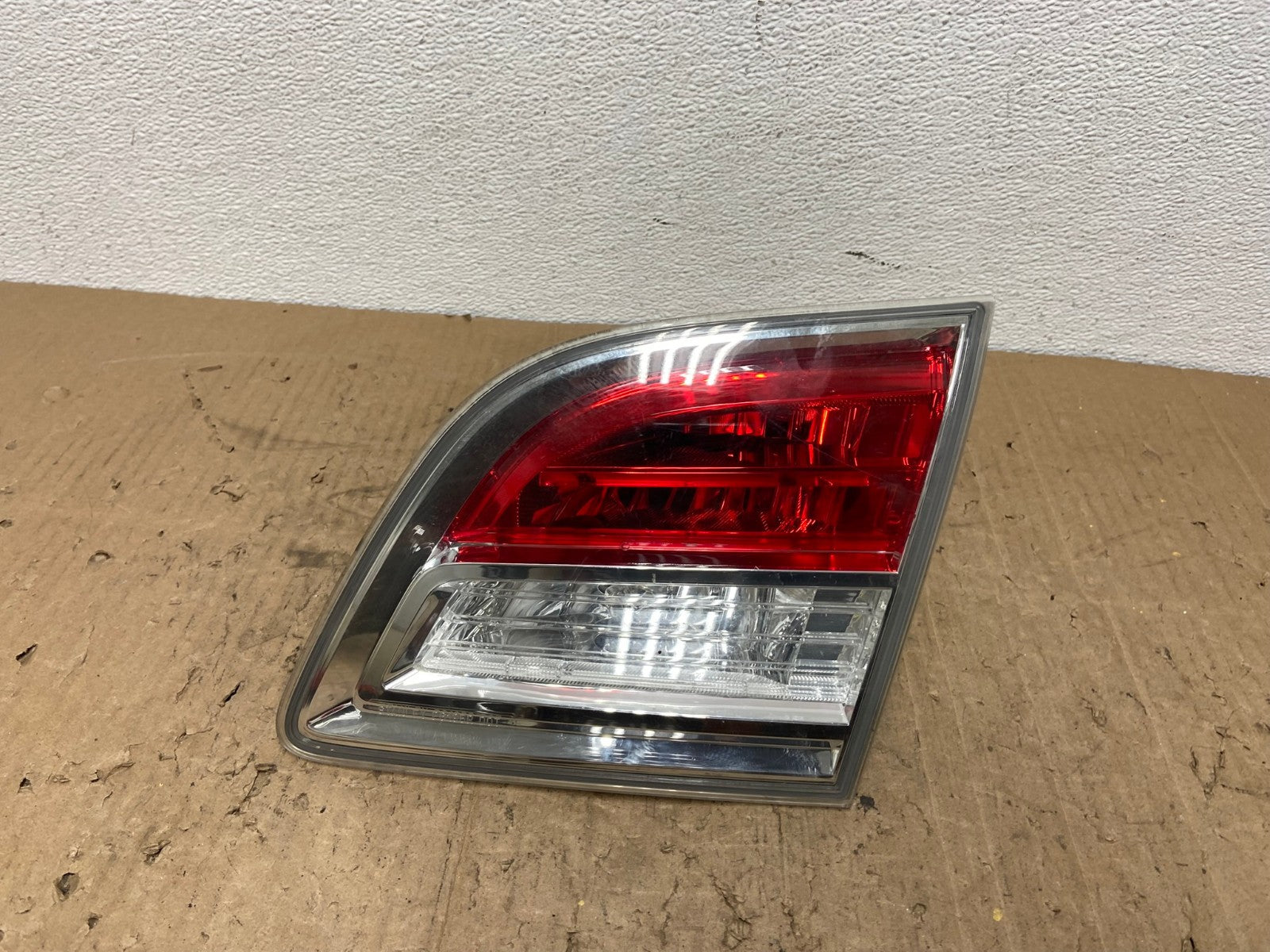 2007 2008 2009 Mazda Cx-9 Right Passenger Rh Side Inner Tail Light Oem AC0069 Lk0