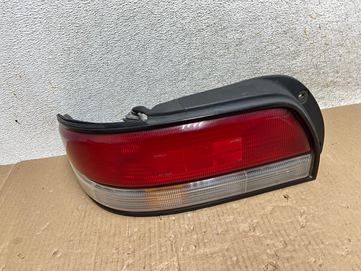1995 - 1997 Toyota Avalon Left Driver LH Side Tail Light AI1262 LK0
