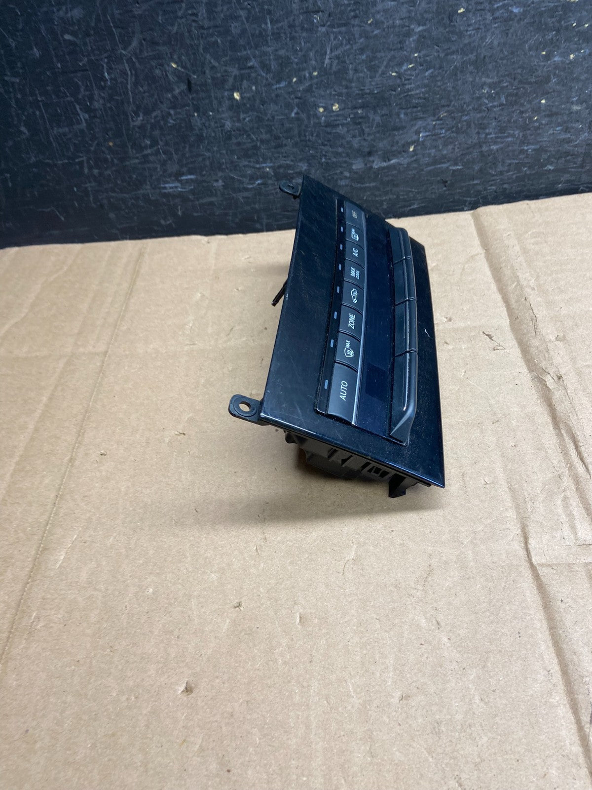 2010-2013 Mercedes W212 E350 E500 A/C Climate Control Panel AI6006 DG1