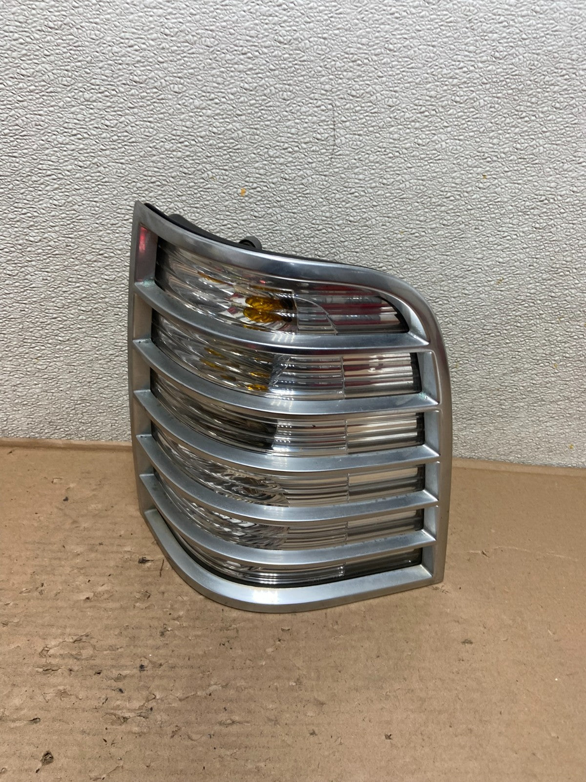 2006 - 2010 Mercury Mountaineer Right Side Tail Light OEM AB0156 LK0