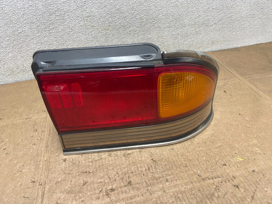 1992 to 1993 Mitsubishi Galant Right Passenger RH Side Tail Light y6841 DG0