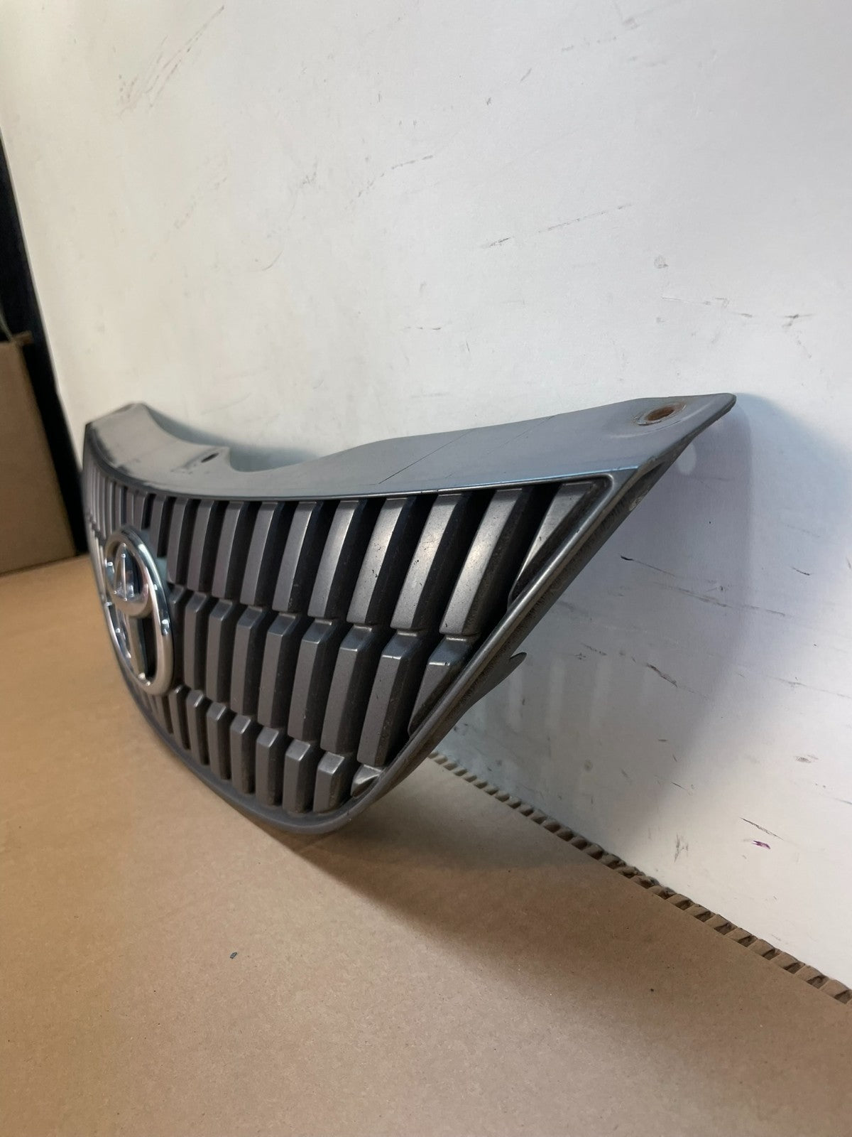 2004 to 2007 Toyota Solara Front Upper Grill Grille AH8553 DG1