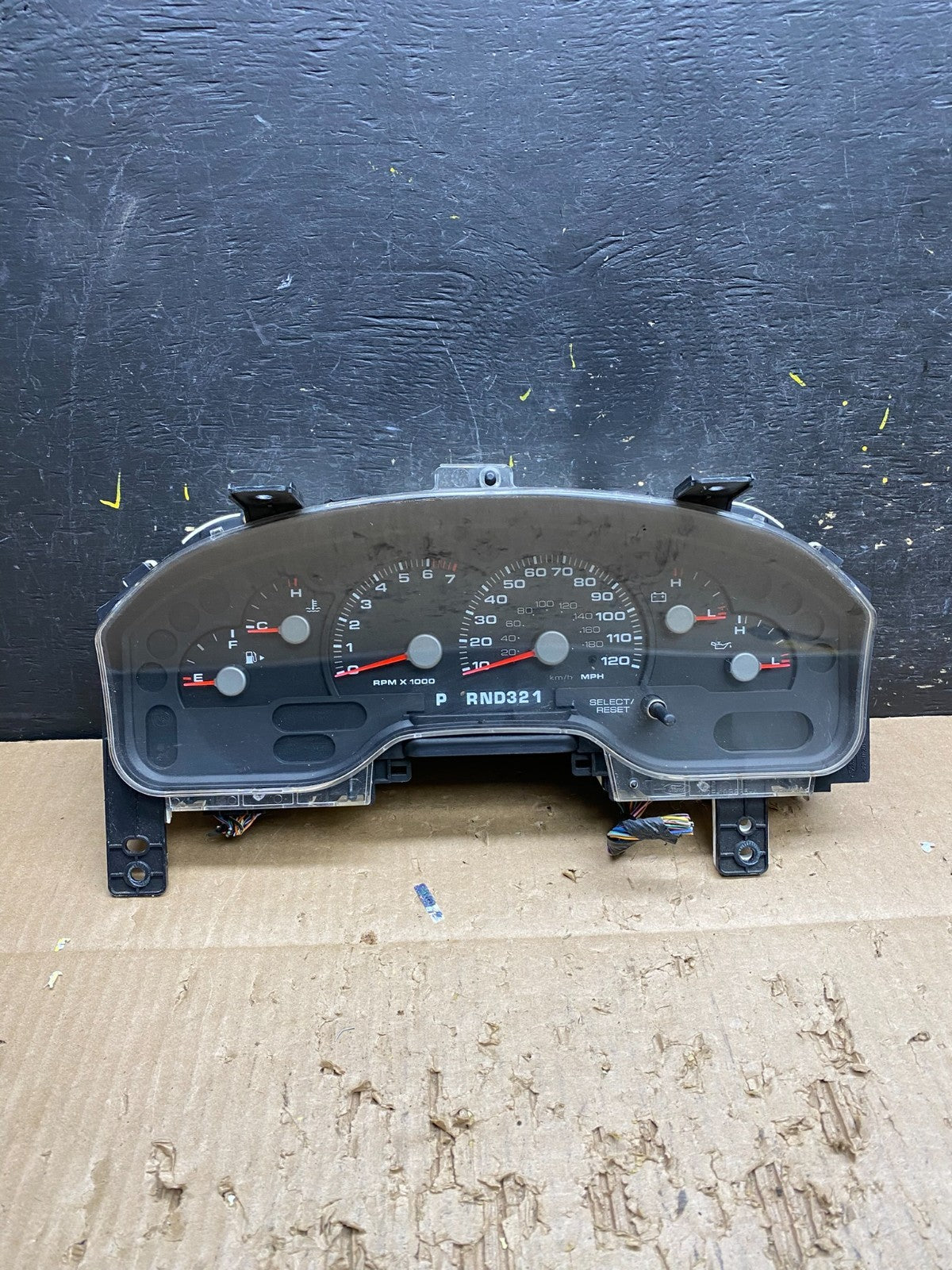 2003 Ford Explorer Speedometer Cluster Gauge Oem V7390 DG0