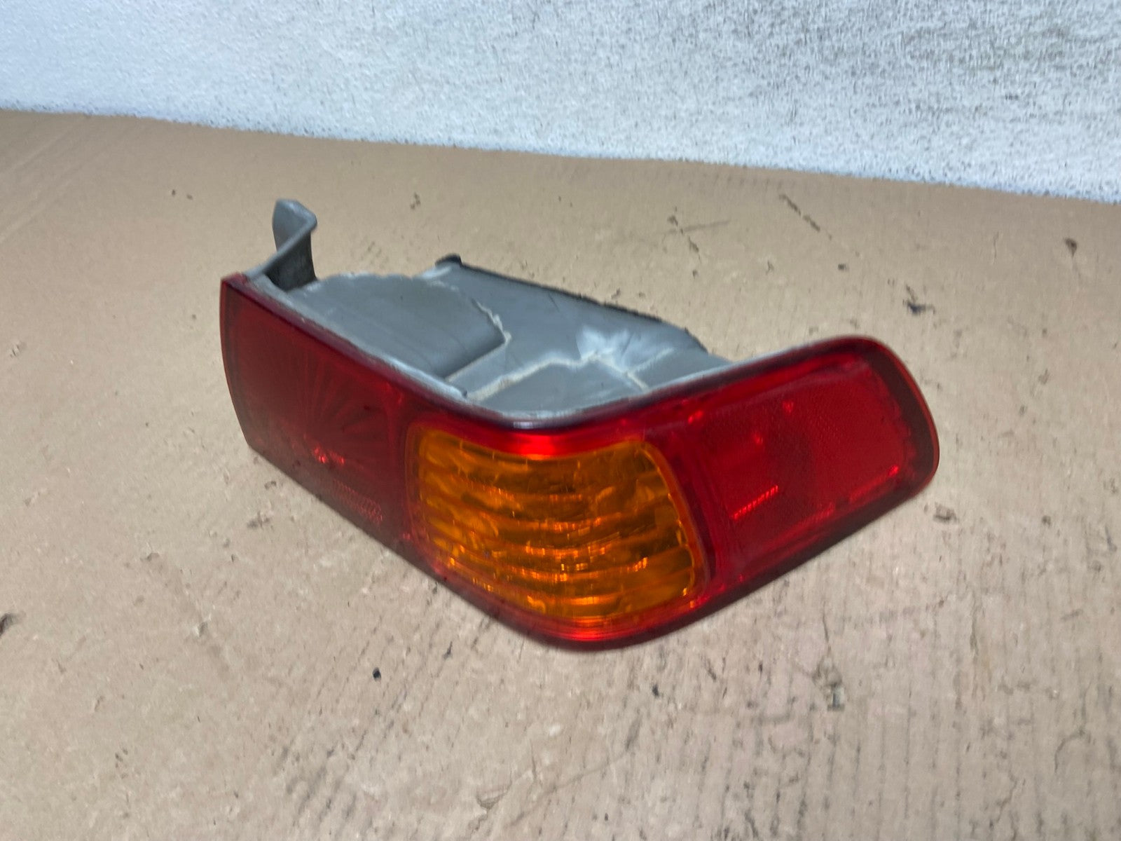 2000 to 2001 Toyota Camry Right Passenger Rh Tail Light AF3301 LK1