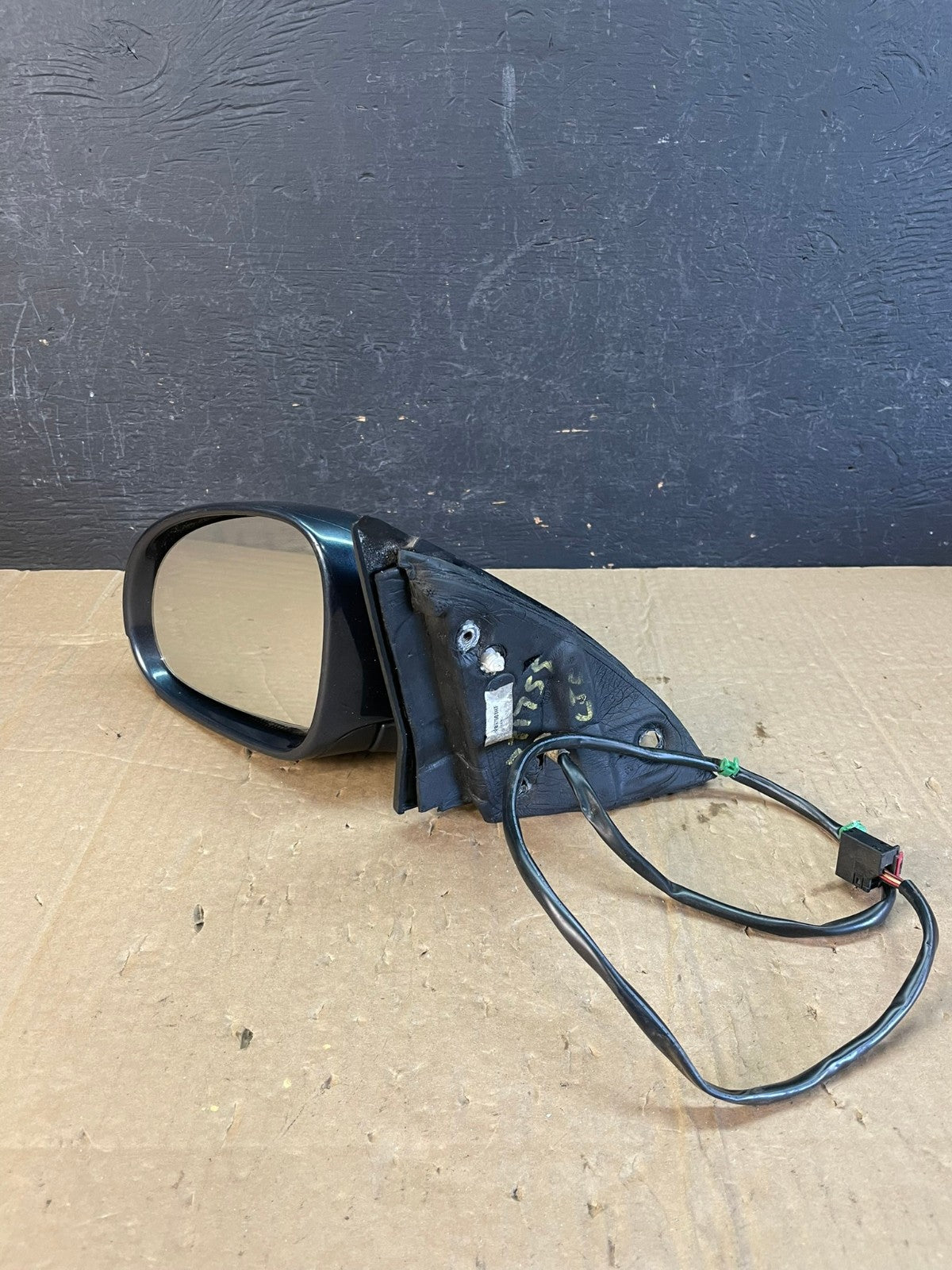 2006-2010 Volkswagen Jetta Left Driver View Door Mirror AC9882 LK2