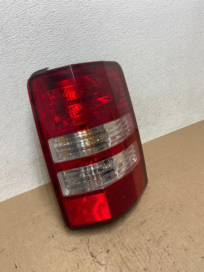2008 to 2012 Jeep Liberty Right Passenger RH Side Tail Light AE6481 LK2