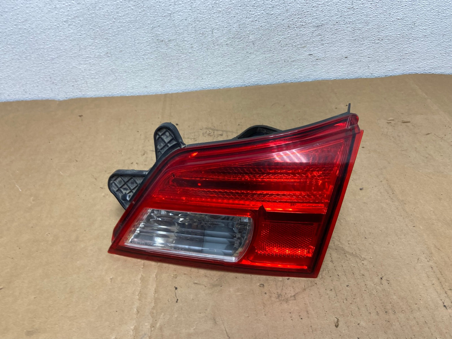 2010 - 2014 Subaru Outback Right Passenger RH Side Inner Tail Light AC8469 LK0