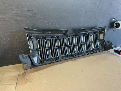 2011 to 2013 Jeep Grand Cherokee Front Upper Grill Grille AE3584 DG5