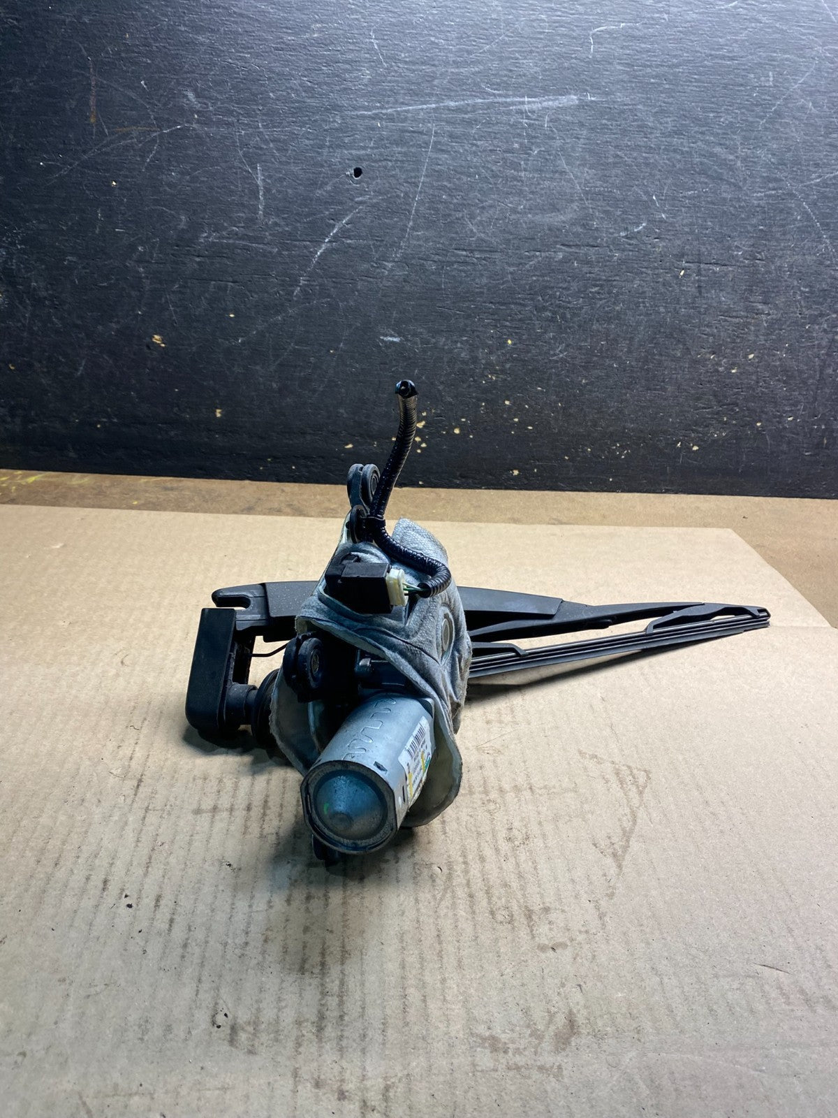 2004-2010 Infiniti QX60 Rear Liftgate Back Window Wiper Motor OEM Z4880 DG1