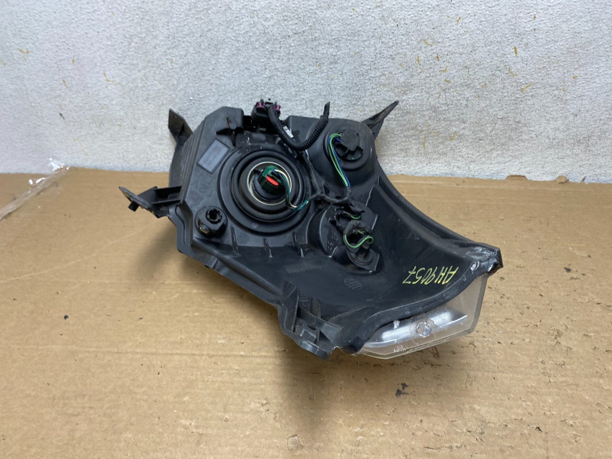 2007 to 2009 Suzuki XL-7 XL7 Left Driver LH Side Headlight AH9057 DW5