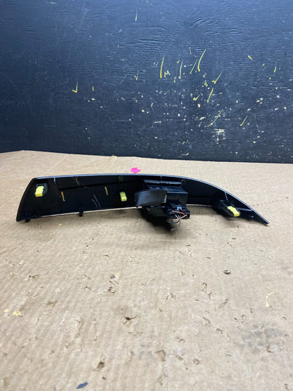 2004 to 2010 Toyota Sienna Right Side Radio Switches Bezel Trim z4248 DG3
