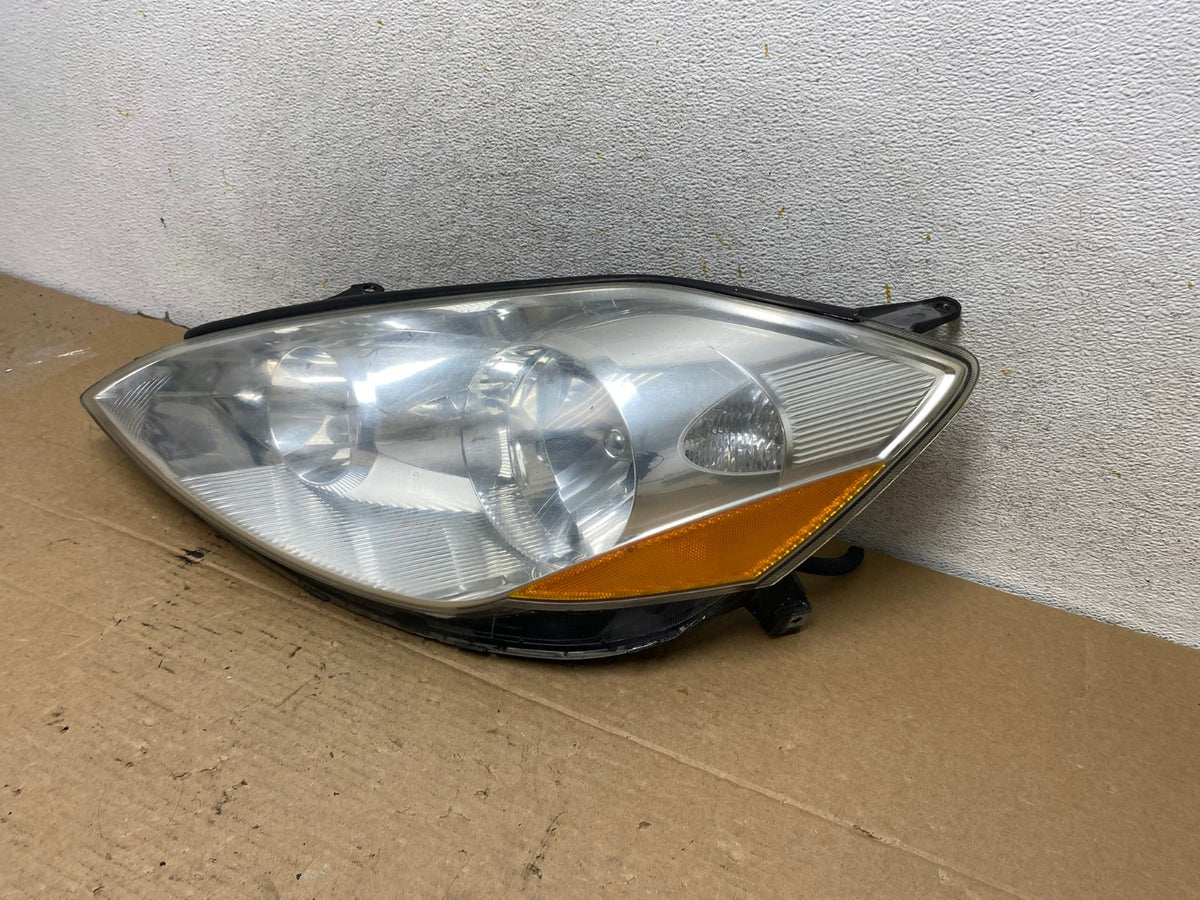 2006 to 2010 Toyota Sienna Left Driver Lh Side Headlight Halogen AH8066 LK2