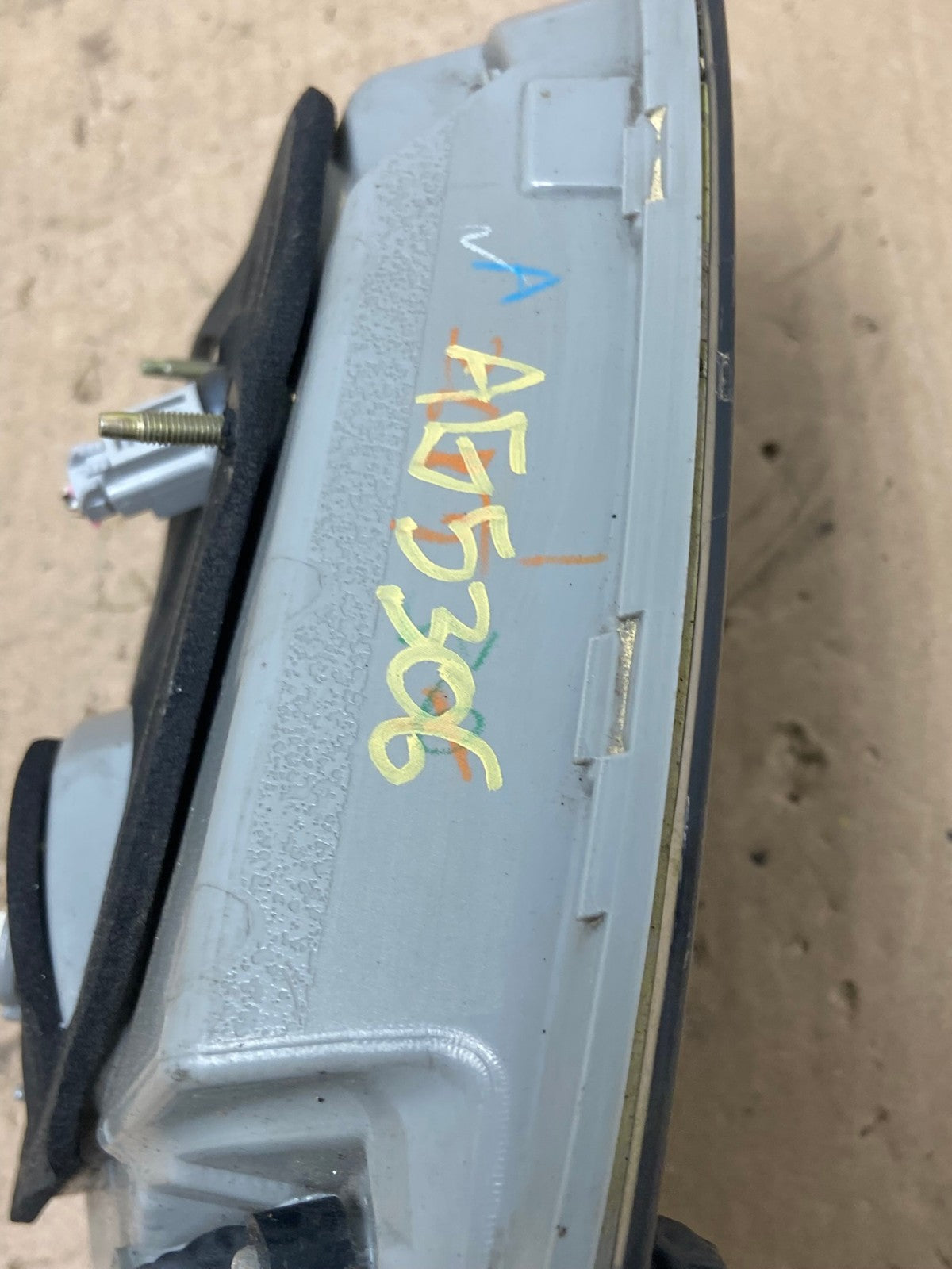 2006 to 2007 Lexus RX400H Right RH Side Inner Tail Light AG5306 LK6